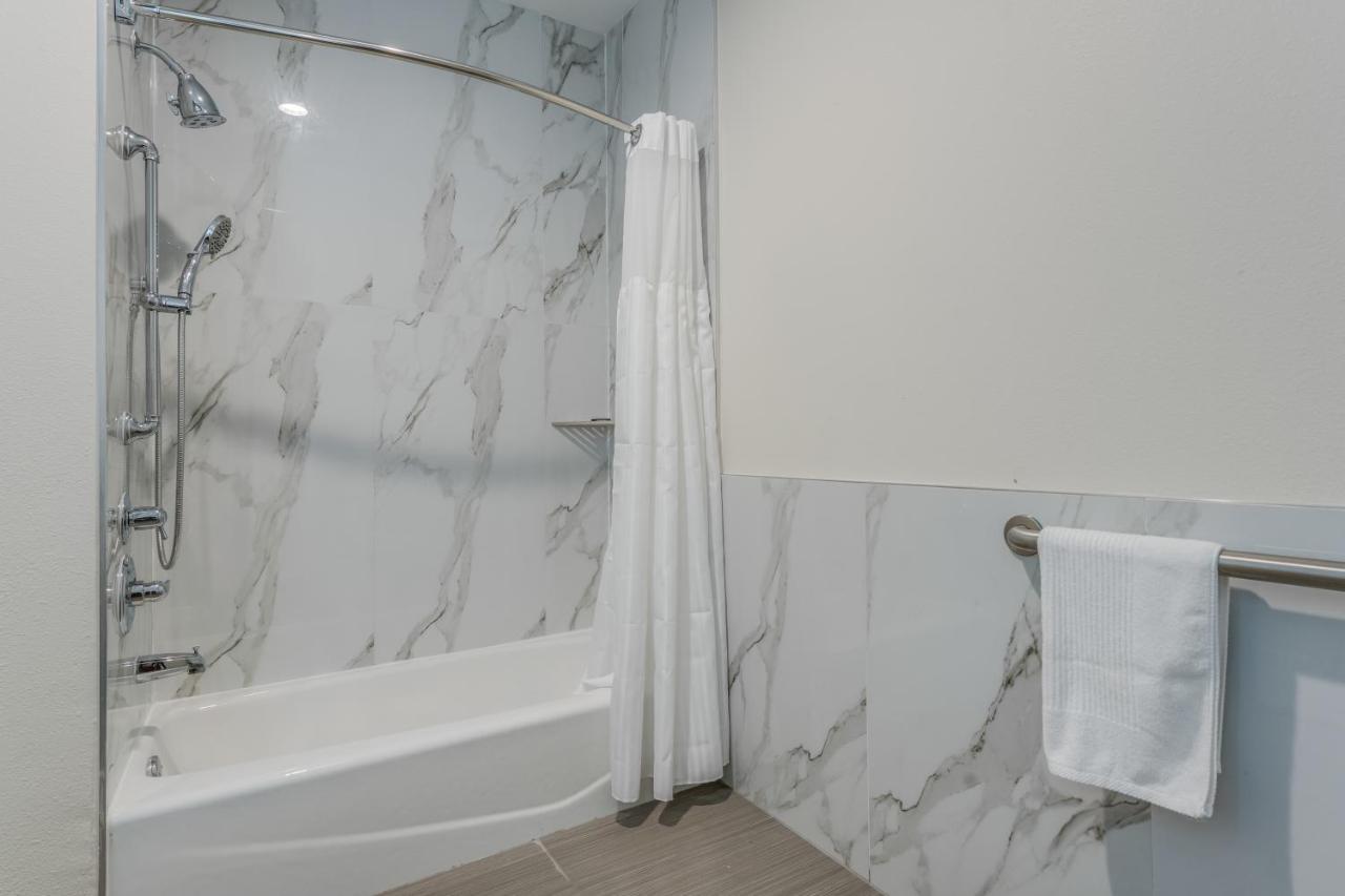 Americas Best Value Inn & Suites كاتي المظهر الخارجي الصورة